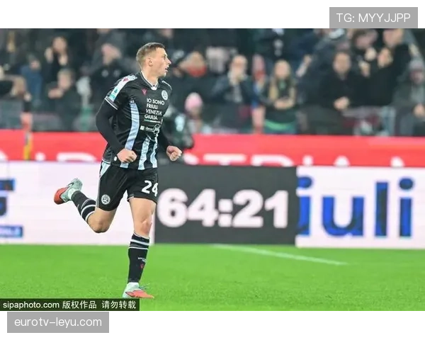 佩德里闪耀赛场,西班牙中场新星强势崛起引球迷热盼 佩德里闪耀赛场,西班牙中场新星强势崛起引球迷热盼