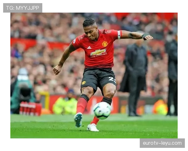 瓦伦西亚边路进攻闪耀全场,稳健发挥力克劲敌斩获关键胜利 瓦伦西亚边路进攻闪耀全场,稳健发挥力克劲敌斩获关键胜利