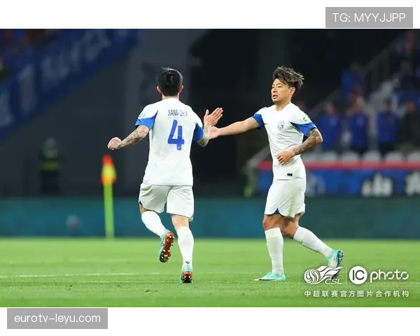 上海申花2024赛季强势夺冠,状态回暖再现辉煌时刻 上海申花2024赛季强势夺冠,状态回暖再现辉煌时刻