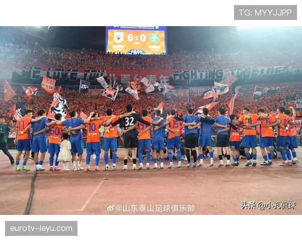 中超京鲁大战将迎来激烈的榜首争夺,双方状态值得关注 中超京鲁大战将迎来激烈的榜首争夺,双方状态值得关注