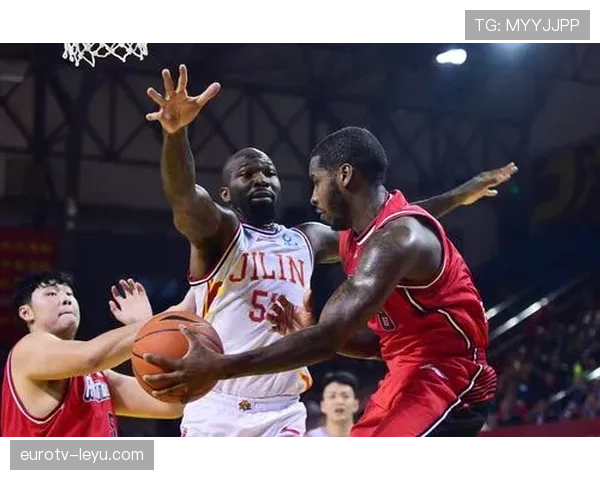 颜骏凌状态回暖，门线技术提升助力球队保持不败纪录